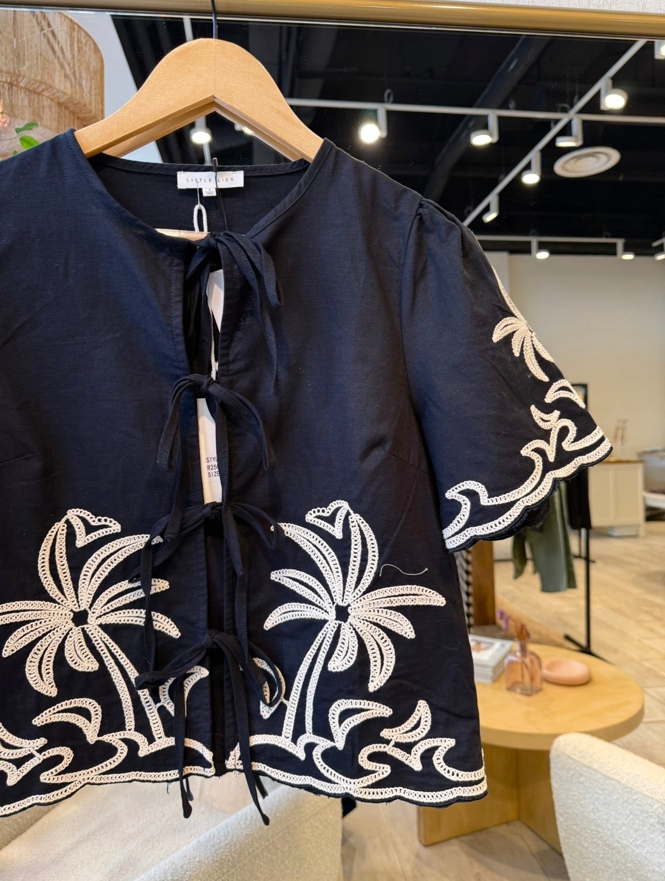 Palm Embroidery Shirt 1