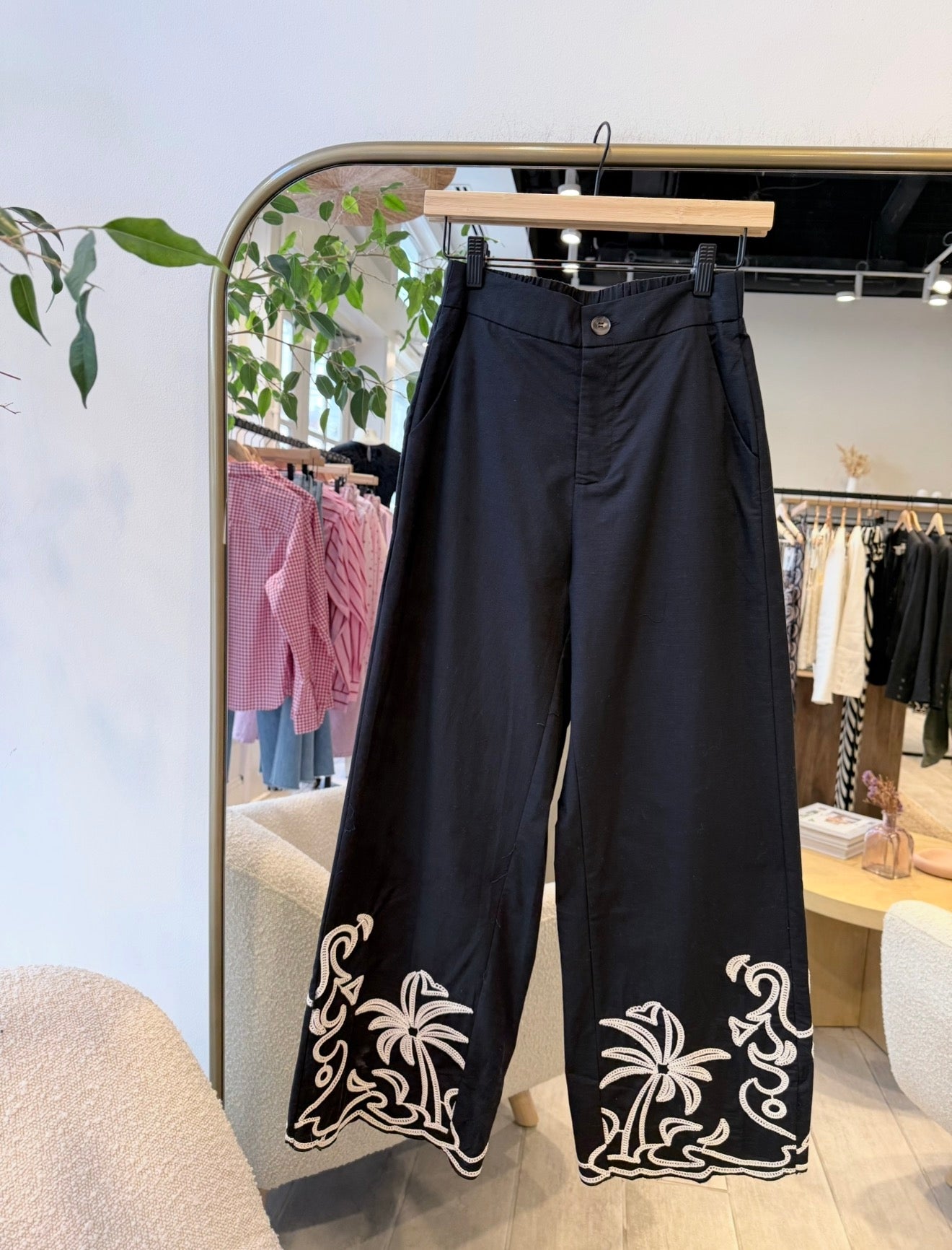 Palm Embroidery Pants 2