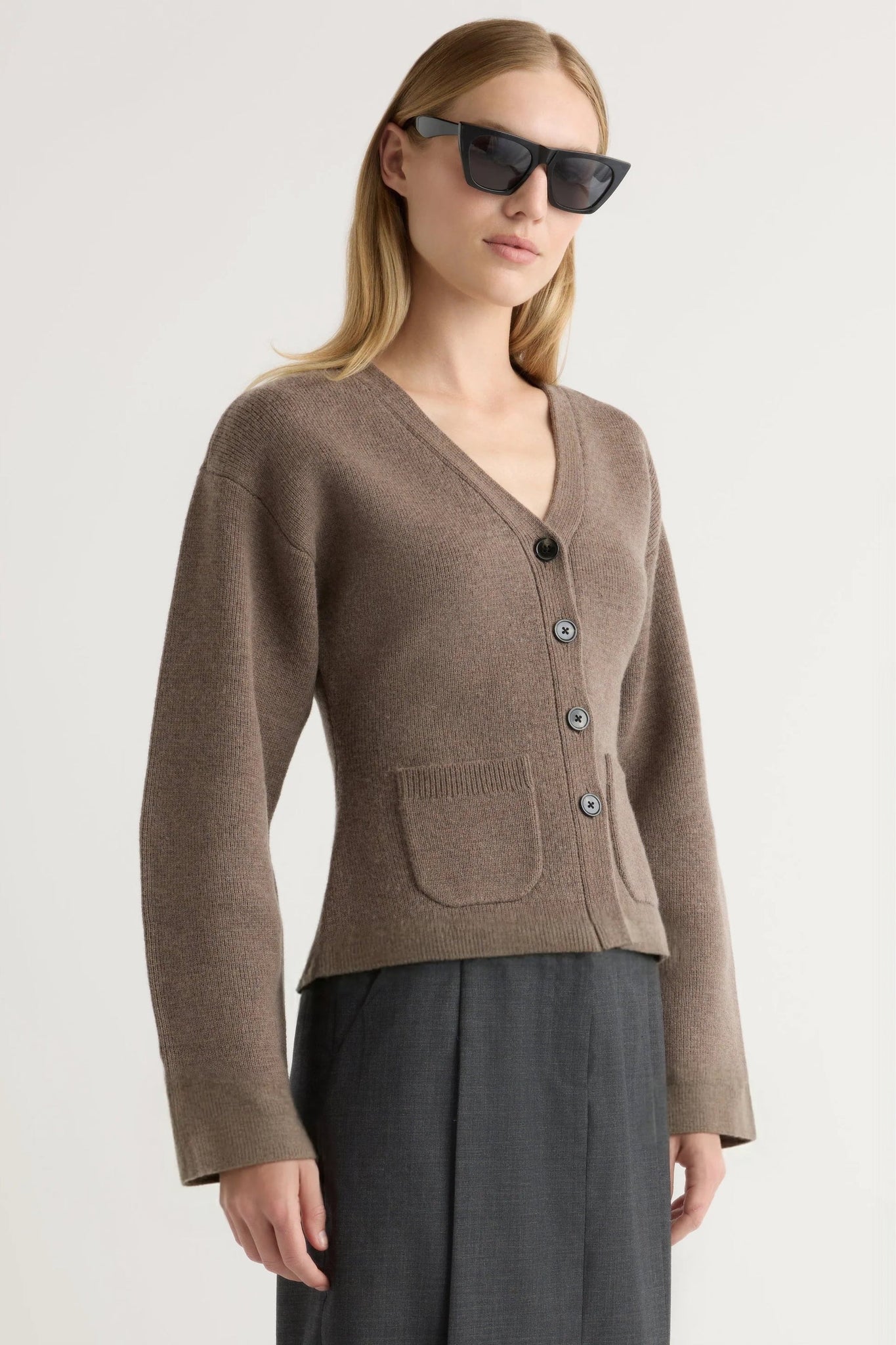 Elinor Organic Cotton-Wool V-Neck Cardigan 2