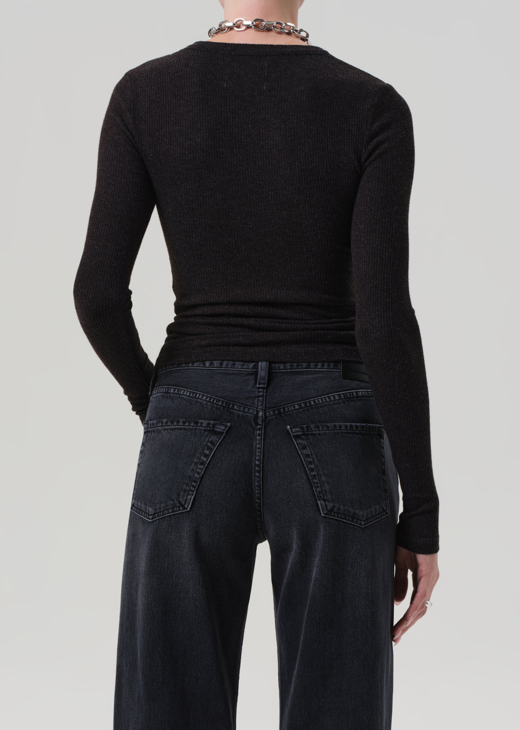 Bina Crewneck 3