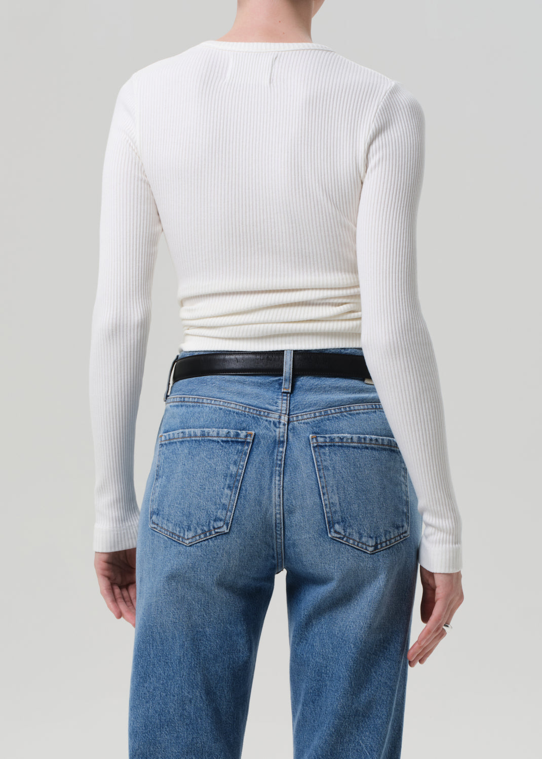 Bina Crewneck 4