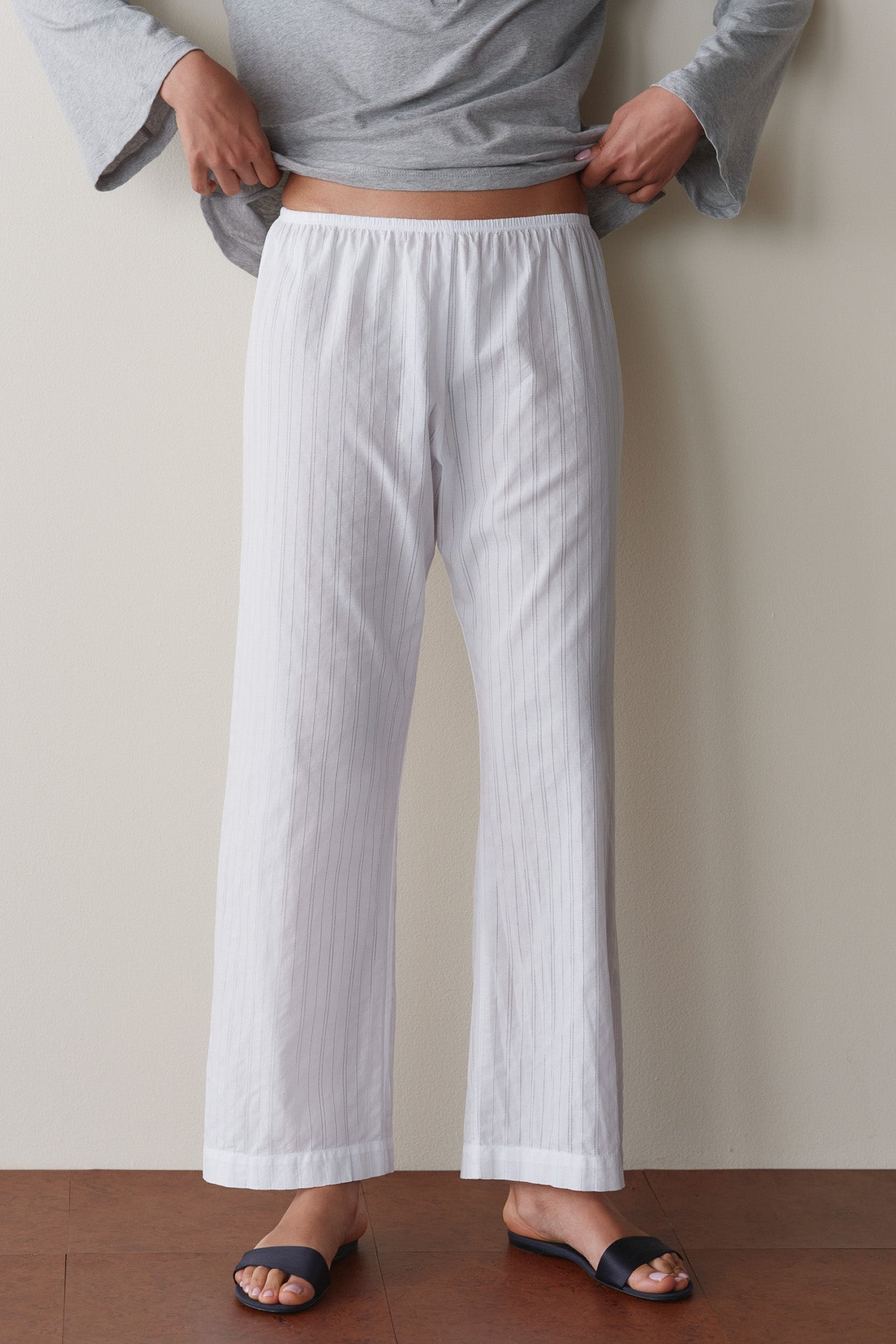 The Eyelet Pop Simple Crop Pant 2