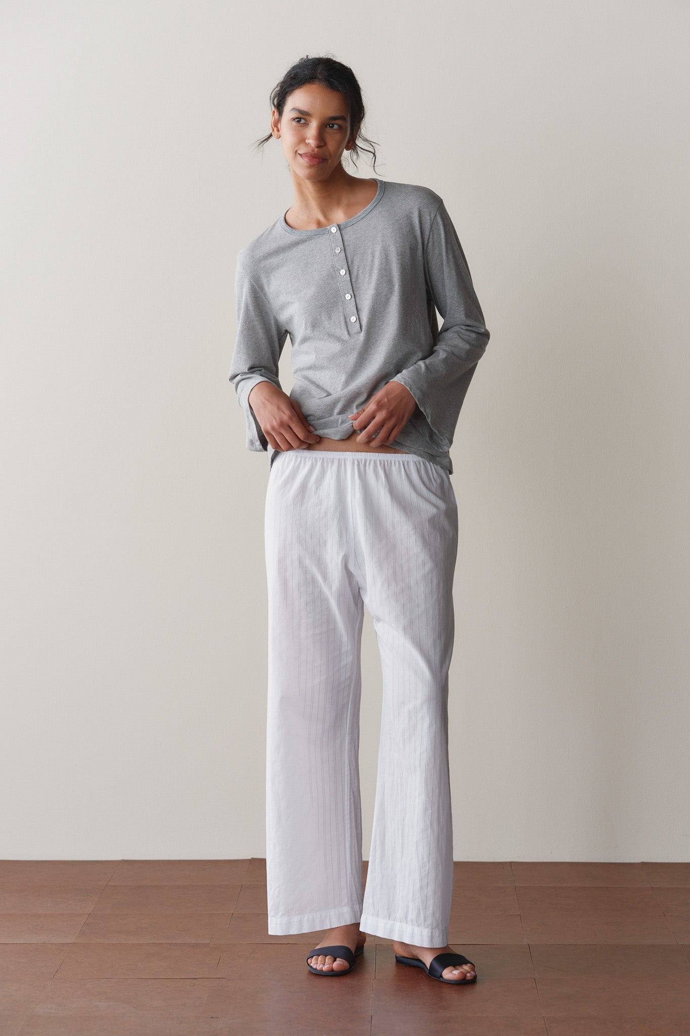 The Eyelet Pop Simple Crop Pant 4