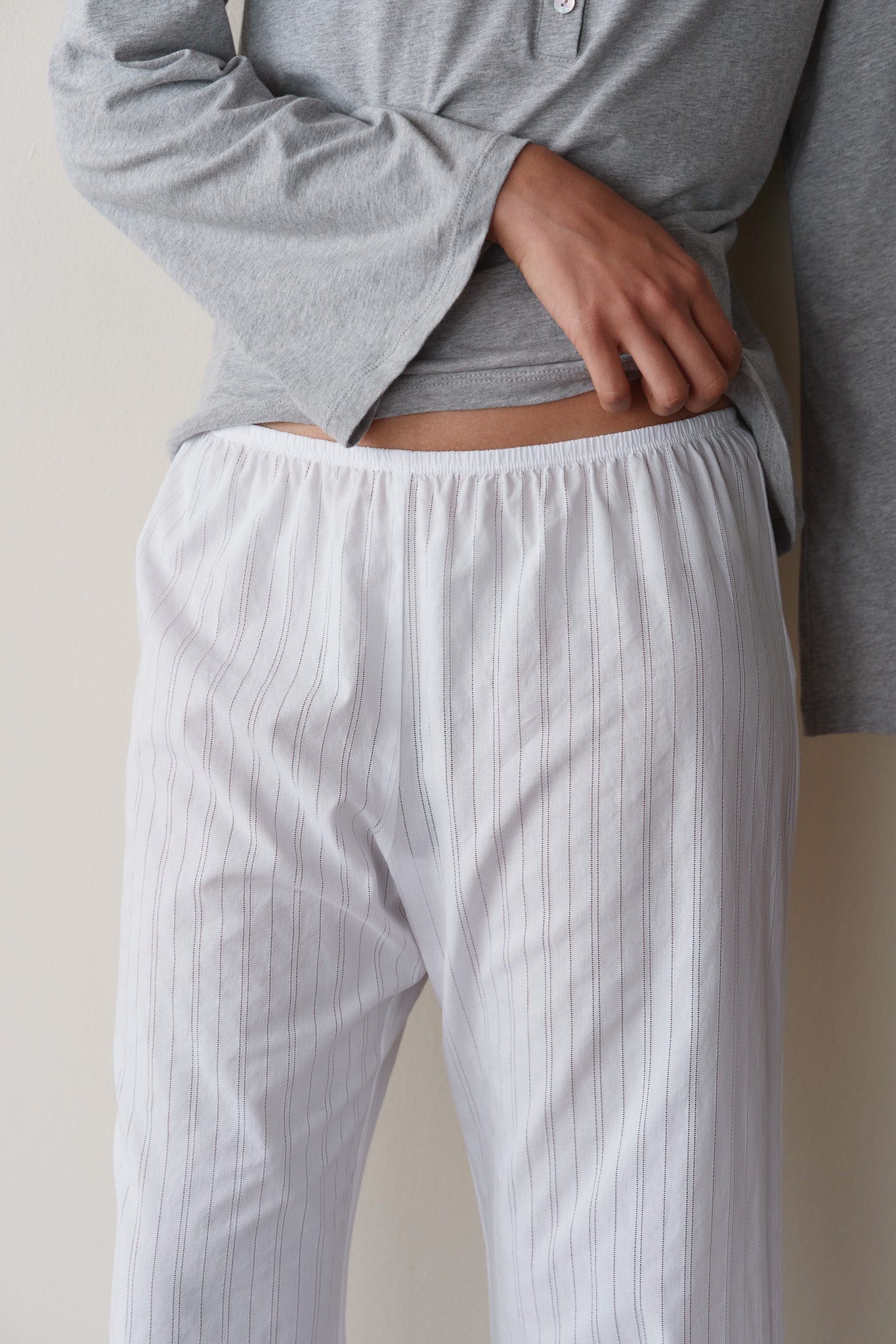 The Eyelet Pop Simple Crop Pant 5